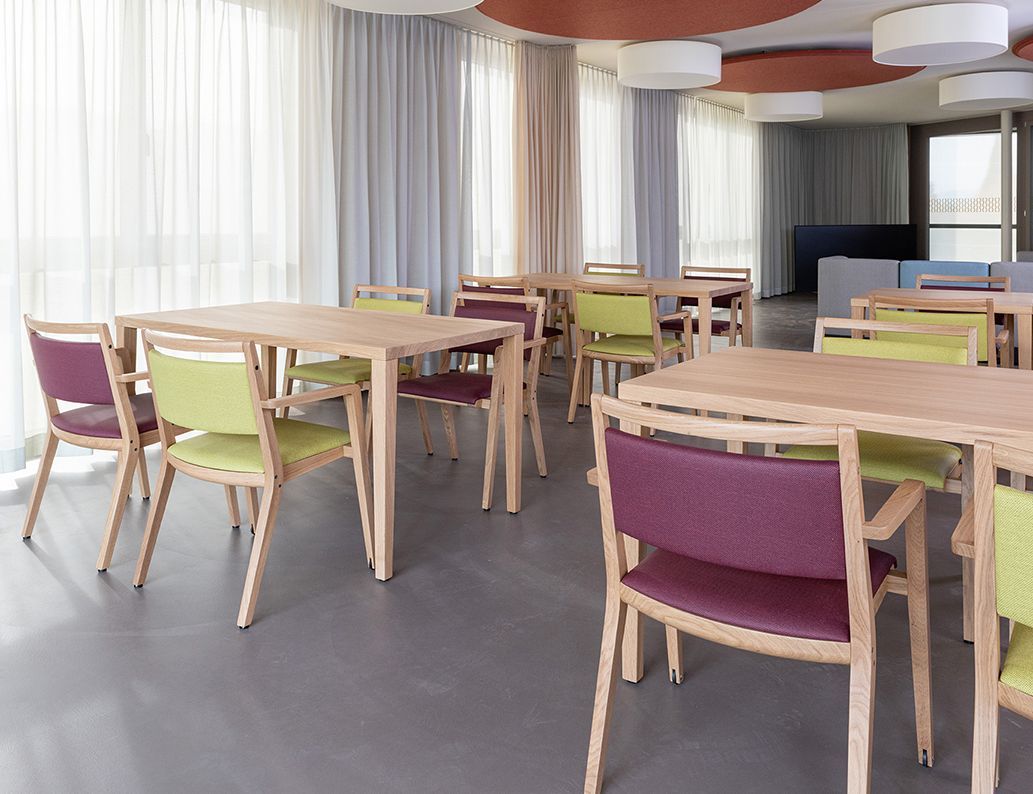 Haslibrunnen - Centre de compétences pour personnes âgées Ameublement avec du mobilier spécifique