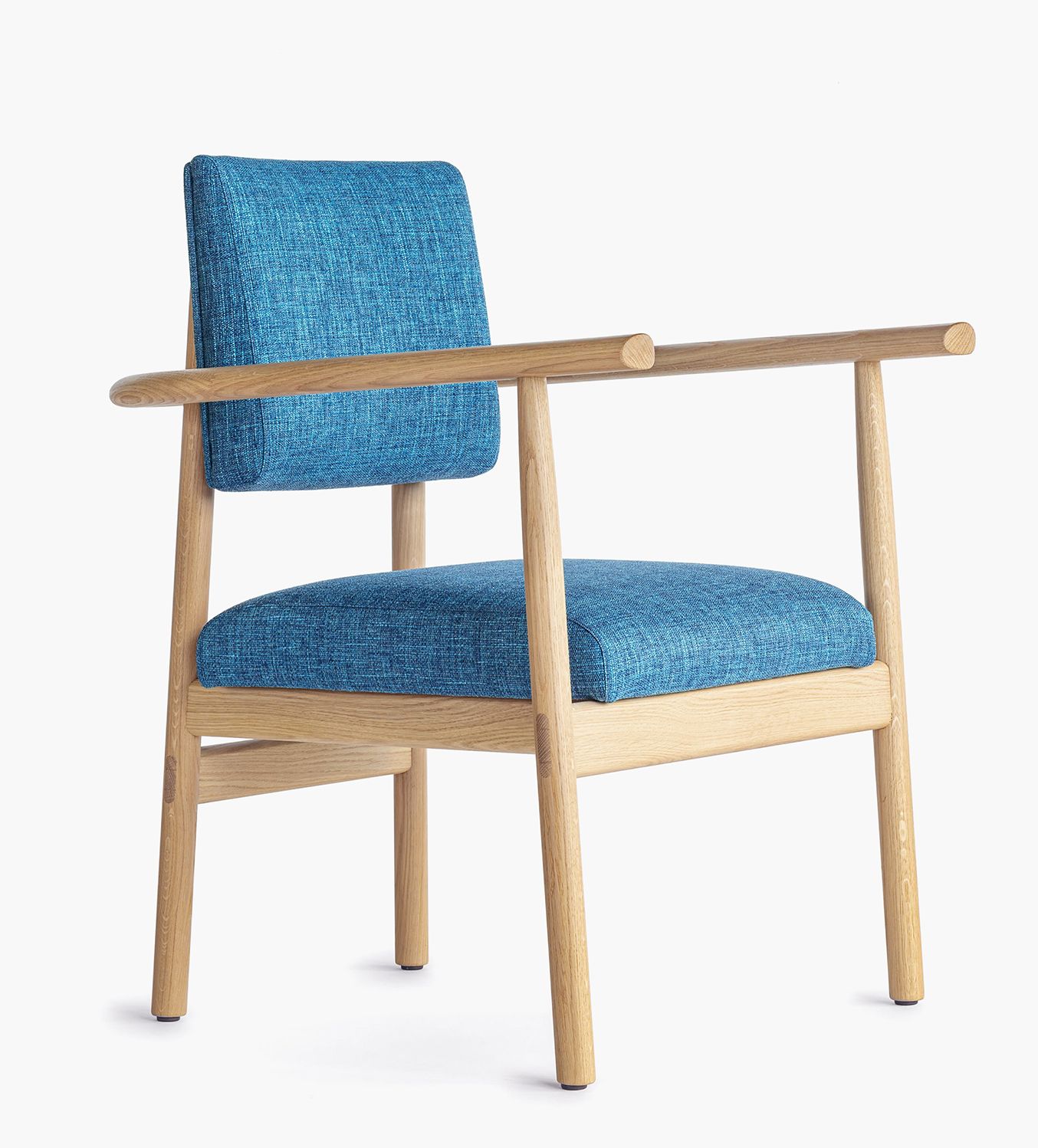 Lotte Zetel met armleggers voor oudere personen