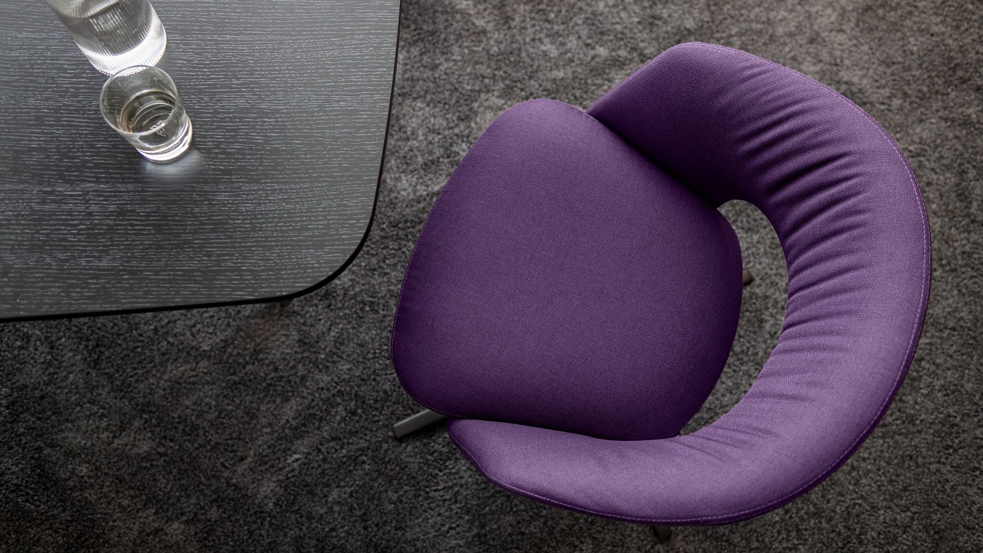 Stoel Calina in de comfortuitvoering met speciaal zitcomfort