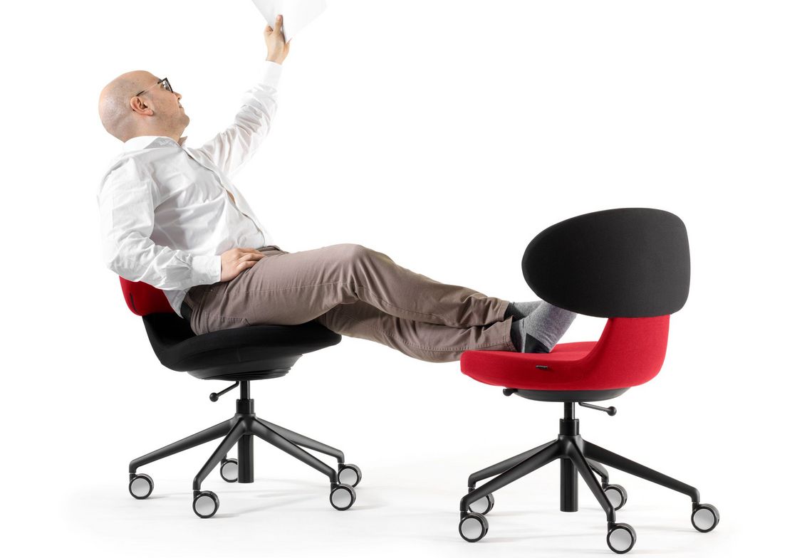Der dreiminensional bewegliche Bürostuhl Simplex 3D 