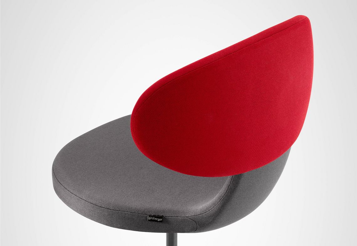 Nahaufnahme des zweifarbigen Polsters vom Schreibtischstuhl Simplex 3D 