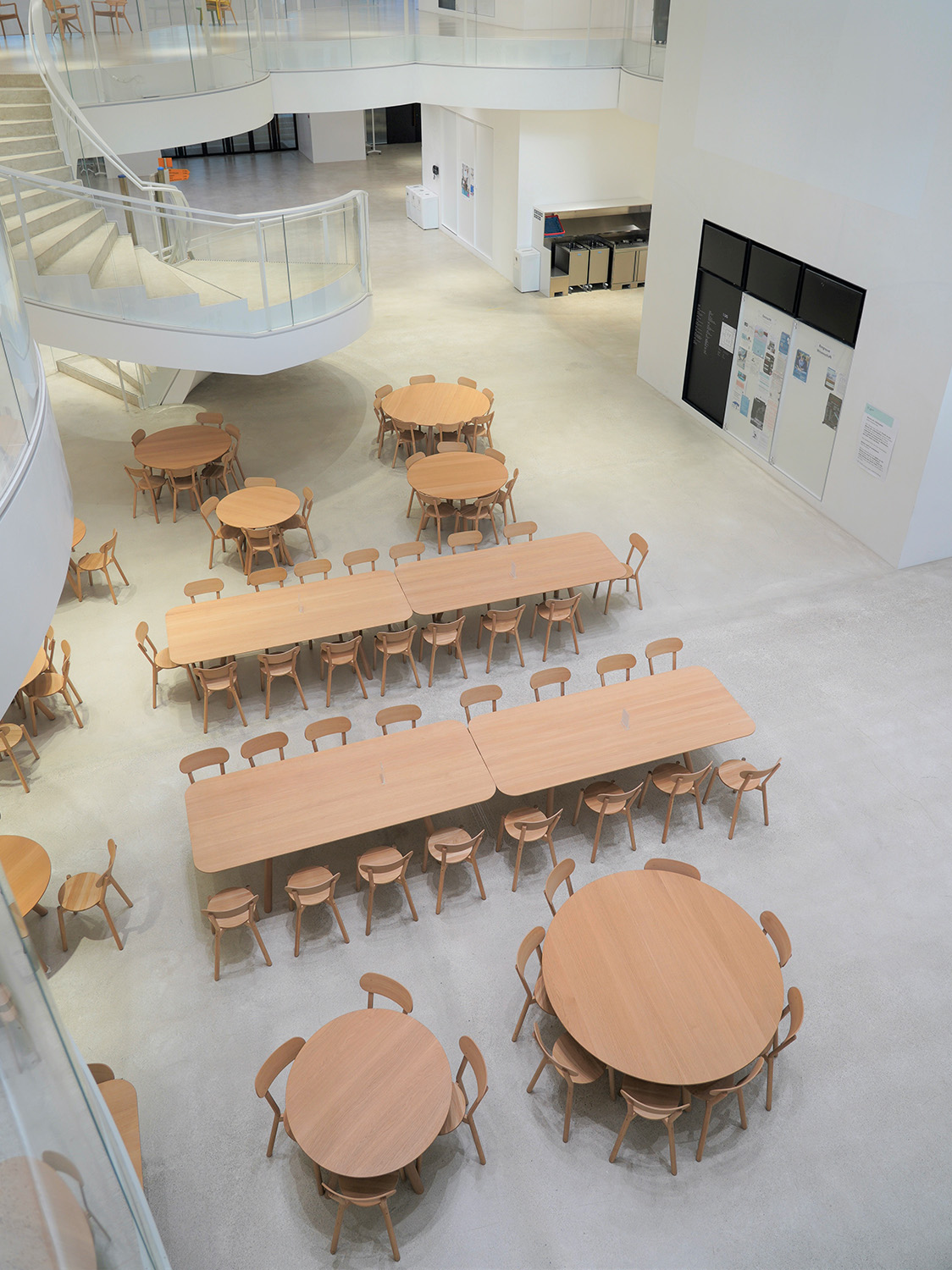 Biocentre de l'Université de Bâle Cafétéria du Biocentre de l'Université de Bâle